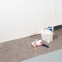Graues LUX Abdeckvlies 1x3m zum Schutz vor Farbspritzern beim Malern.