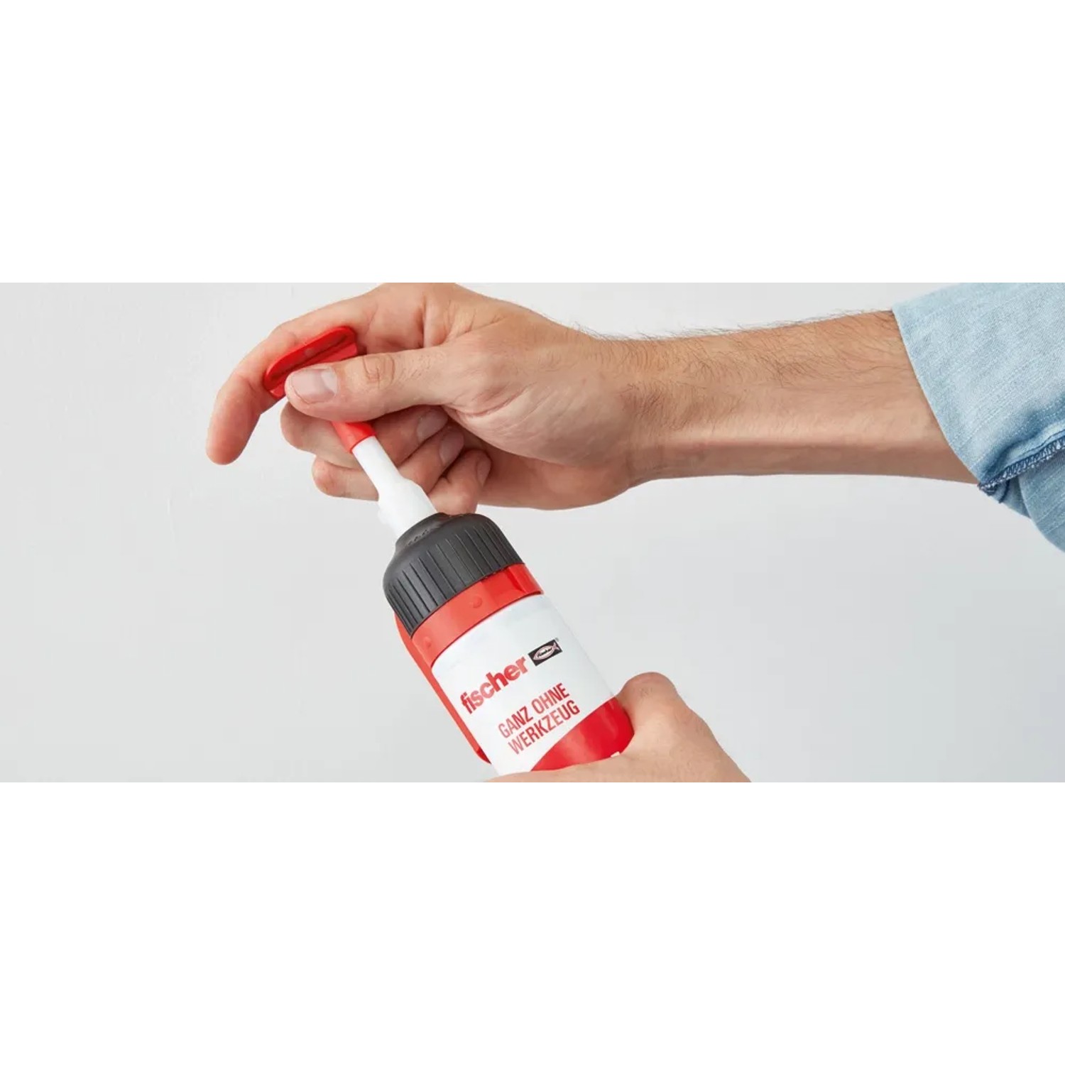 Anwendung des Fischer 320 Kilo Klebers, 200 ml Kartusche, rot-weiß, ohne Werkzeug