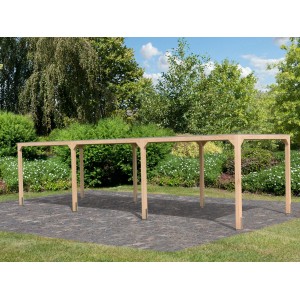 Karibu Pavillon Fyrkant, naturbelassen, mit zwei Verlängerungen im Garten.