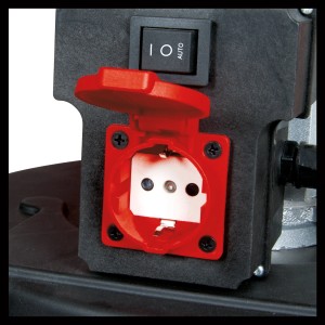 Detailaufnahme: Rote Automatiksteckdose der Einhell Absauganlage TE-VE 550/1 A.