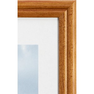 Holzbilderrahmen Nussbaum, gerillt, 13x18 cm. Dekorativer Fotorahmen mit Aufsteller.