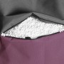 Detailaufnahme: Sitting Point Hocker DotCom in Aubergine mit EPS-Perlen Füllung sichtbar.