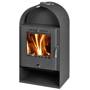 Schwarzer Thorma Basel II Kaminofen (7 kW) mit Flammen im Brennraum.