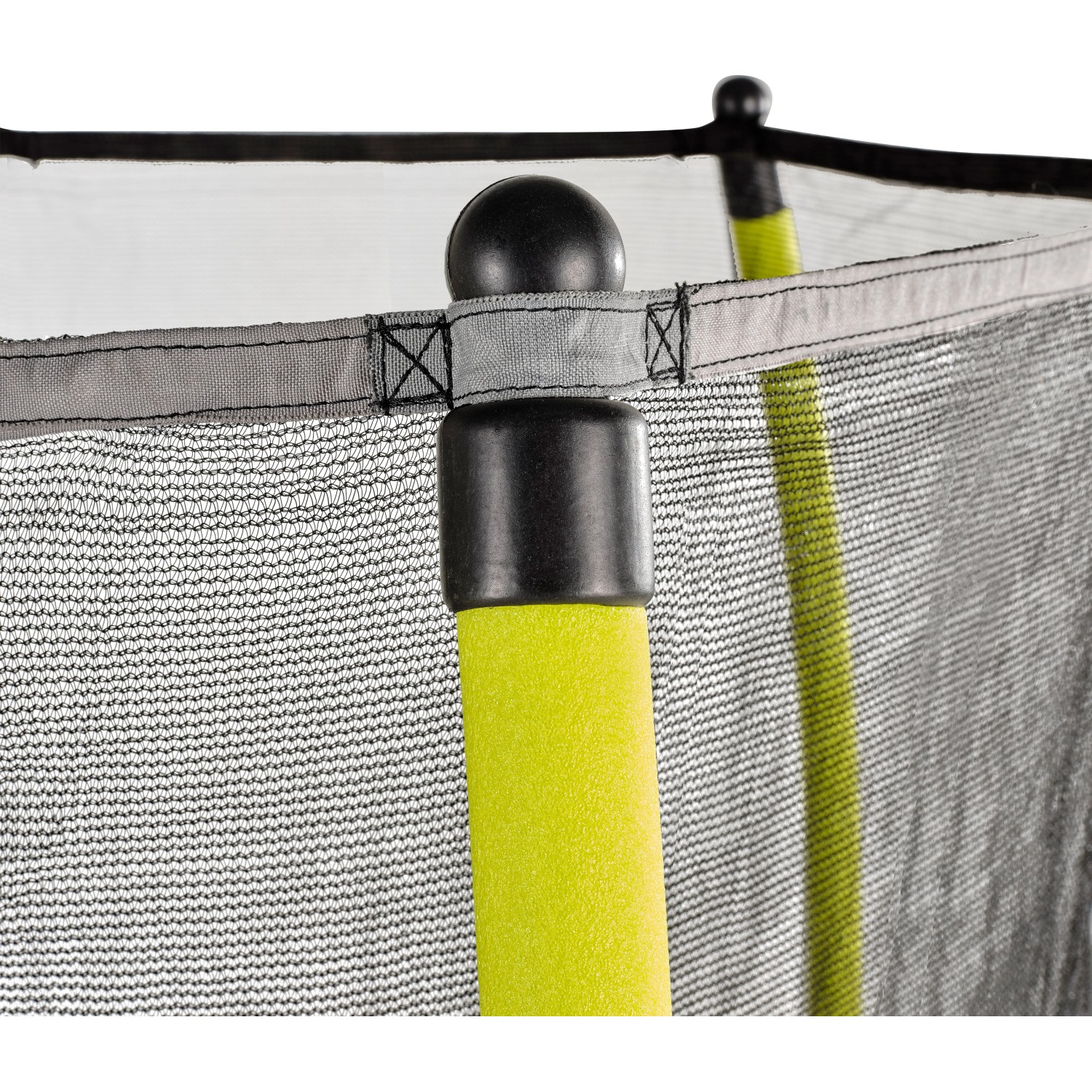 Detailaufnahme Sicherheitsnetz und Polsterung vom EXIT Tiggy Junior Trampolin.