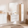 Badezimmer-Set mit Fackelmann Hängeschrank B.Style in Sandeiche und weißen Fronten.