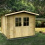 Holzhaus Bh25 Madame 300x250 cm im Garten, naturbelassenes Holz mit Doppeltür und Fenster.