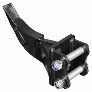 Schwarzer Zipper Reißzahn für Minibagger. Robustes Anbauteil mit spitzer Klinge und Montagebolzen zum Aufbrechen harter Böden.