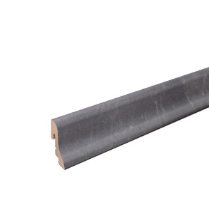 Sockelleiste FU018L, Dekor Buntschiefer, MDF, 18,5x38,5x2400 mm. Leiste mit Clip-System und Kabelkanal.