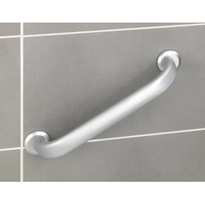 Wenko Wandhaltegriff Secura Premium, 46 cm, aus Aluminium im Badezimmer.