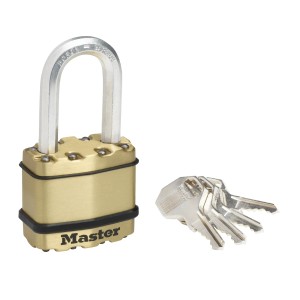 Master Lock Excell Vorhängeschloss aus Messing mit Schlüssel.