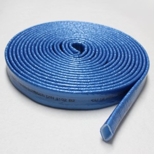 Blauer Climapor Rohrschutz PE 12-15, 10 m Rolle für Heizungsinstallation.