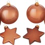 Weihnachtskugeln Set Cognac, 50-teilig, Ø 6cm, mit Kugeln und Sternen in verschiedenen Oberflächen.