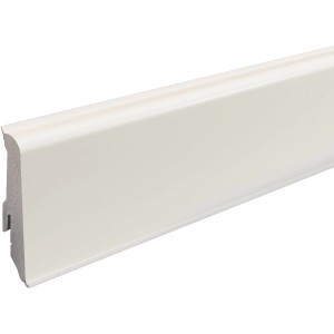 Weiße FN Neuhofer Sockelleiste K0210L aus PVC mit Dichtlippe, geeignet für Clipmontage.