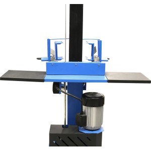 Detailansicht des Güde Holzspalter GHS 500/8TE mit Spaltmesser und Ablageflächen.