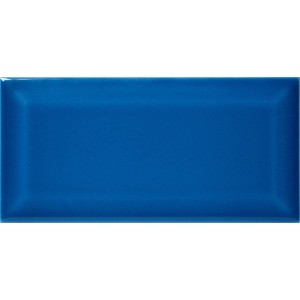 Blaue, glänzende Metro Wandfliese mit Facetten-Kante, 7,5x15 cm.
