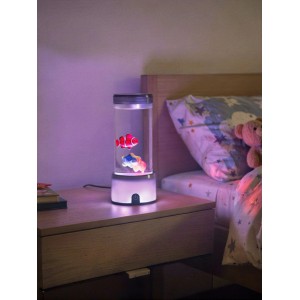 Eglo LED-Lavaleuchte Aqua mit schwimmenden Fischen auf Nachttisch. Zylindrische RGB-Wasserleuchte, silber-transparent.