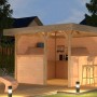Weka Gartenlaube Rimini mit Flachdach, Tresen und Gartenmöbeln für entspannte Gartenpartys.