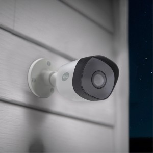 Yale Überwachungskamera für Aussen, Teil des Smart-Home CCTV Sets mit Nachtsicht.