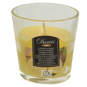 Gelbe Decoris Citronella Kerze im Glas, Durchmesser 7,5 cm, für gemütliche Abende.