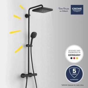 Schwarzes Grohe Vitalio Comfort 250 Duschsystem mit Kopf- und Handbrause für die Wandmontage.