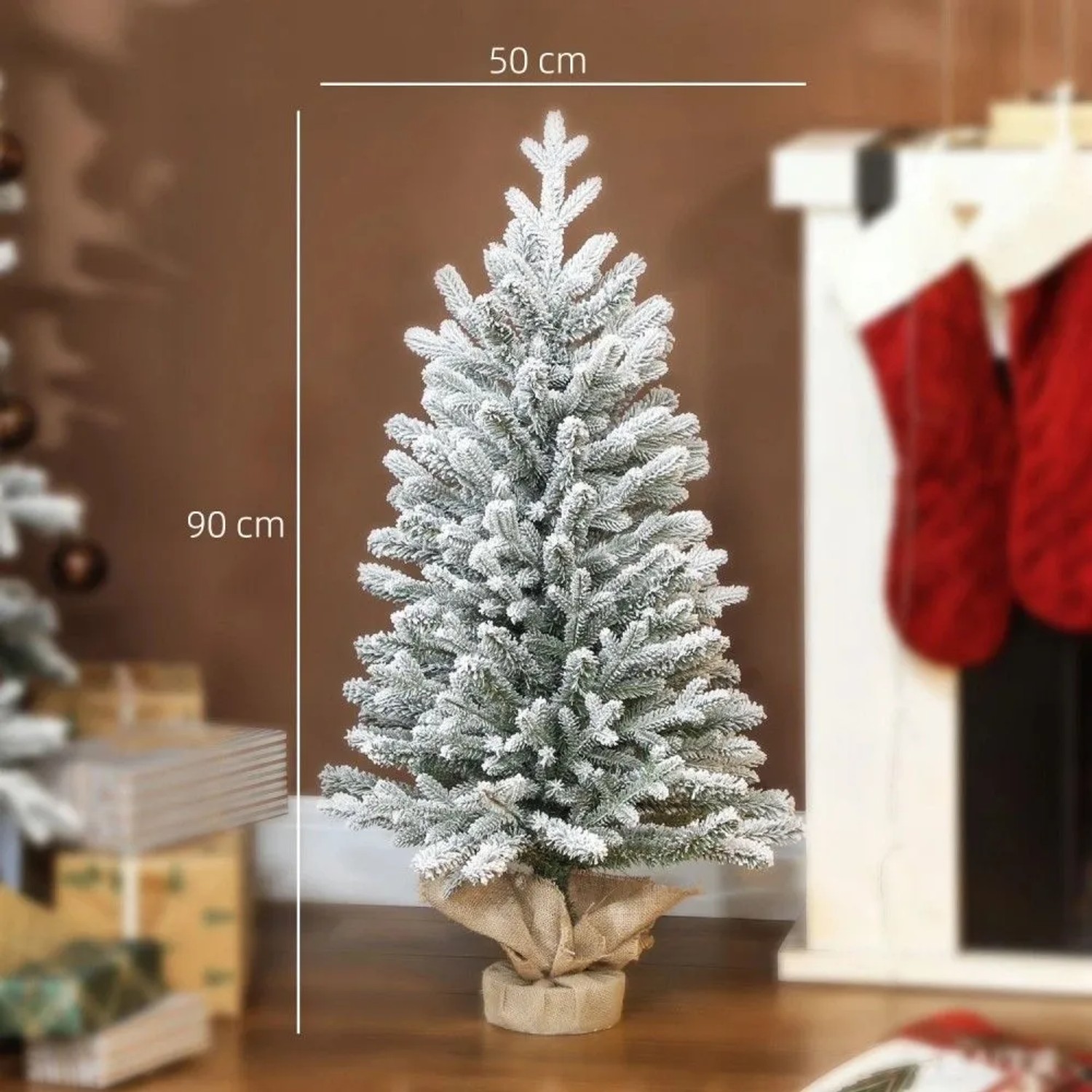 Künstlicher Weihnachtsbaum, 90 cm hoch, 50 cm breit, verschneit, mit Leinenfuß. Festliche Weihnachtsdekoration.