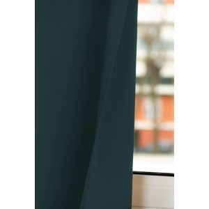 Blauer Moondream Verdunklungsvorhang, 135x260 cm, schützt vor Licht und Blicken.