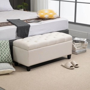 Cremeweiße HOMCOM Sitzbank mit Stauraum, Polyester-Polsterung, im Schlafzimmer. Ideal für zusätzlichen Sitzplatz.