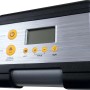 Mini-Luftkompressor KPS-7/12 A zur Pannenhilfe mit LCD-Anzeige und LED-Leuchte.
