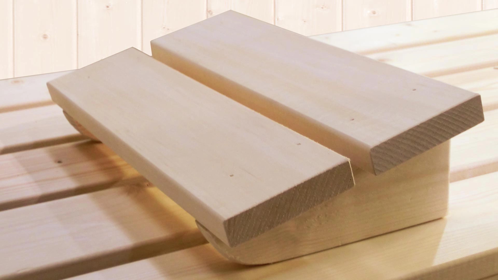 Weka Massivholzsauna Bergen 1.8 Sparset 7,5 kW BioS Holztür kaufen bei OBI