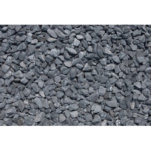 Nahaufnahme von Ebano-Schwarz Marmor Zierkies (7-15mm) als Schüttgut.