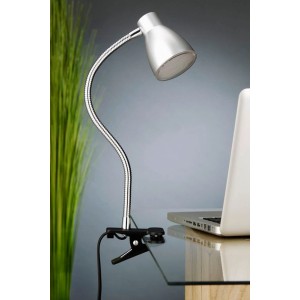 Briloner LED-Klemmleuchte Grip in Titan mit flexiblem Arm und Klemme am Tisch.