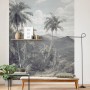 Komar Vlies Fototapete The Exotic Land, 200x280 cm, mit tropischem Landschaftsmotiv im Wohnraum.
