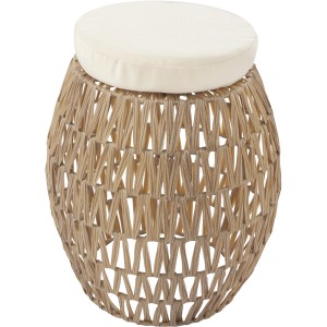 2er Set hellbraune Sitzhocker Alba aus Rattan mit creme-farbener Sitzfläche.