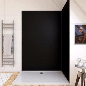 Aurlane Design-Duschwand in Satin Schwarz, 120x210 cm, als Duschrückwand im Badezimmer.