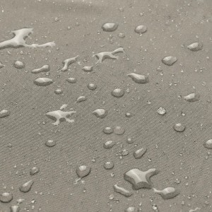 Detailaufnahme: Wasserabweisendes, hellgraues Loungekissen (70x70) von Beautissu.