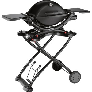 Schwarzer Weber Gasgrill Q 1200 mit Brenner und Rollwagen. Kompakter Grill für Balkon und Garten.