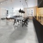 Helle Classen Ceramin Fliese Neo Vario Breccia in Steinoptik, verlegt im modernen Wohnraum.