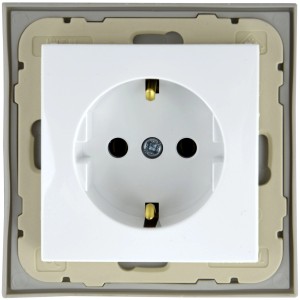 Logus IP44 Dichtungssatz für Steckdose, Detailansicht der Einzelmontage.