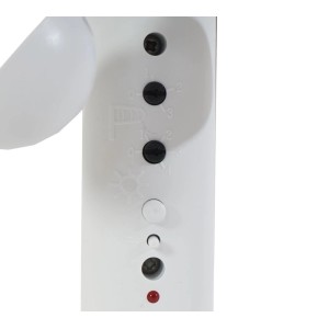 Detailansicht des MCW Windsensors für Markisen mit Einstellmöglichkeiten für Wind und Helligkeit.