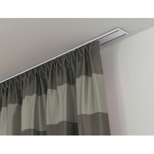 Weiße, 2-läufige Gardinia Aluminium-Vorhangschiene mit Vorhang, Endstücke im 2er-Pack.