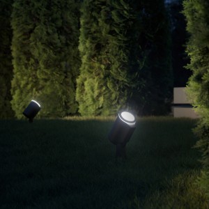 Steinel LED-Strahler Spot Garden, anthrazit, im Garten eingesetzt. Bodenstrahler für stimmungsvolle Aussenbeleuchtung.