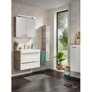 Modernes Badezimmer mit Fackelmann Marmor-Waschbecken Luxor 80 cm, mittig ausgerichtet.