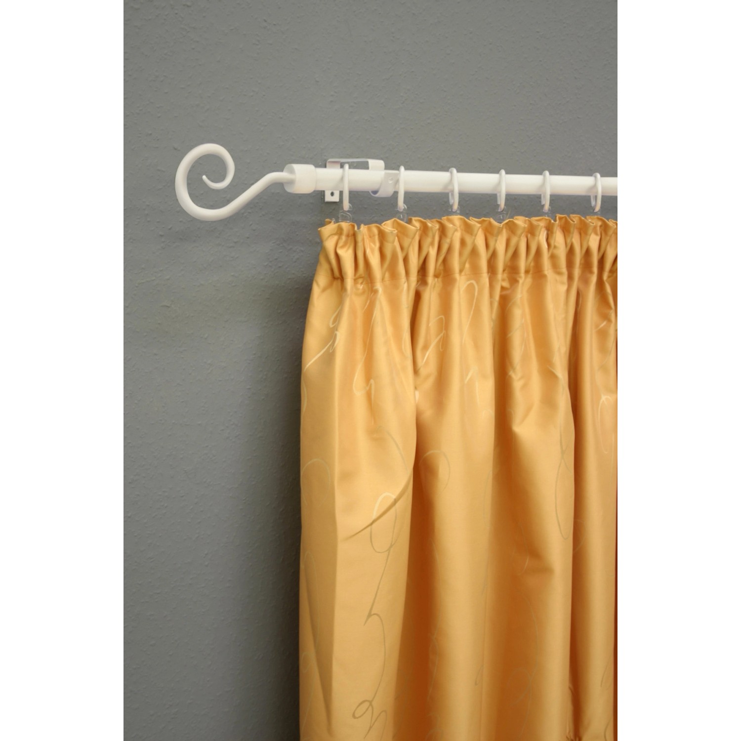 Ausziehbare, weiße Gardinenstange (Ø 16mm) mit Endstücken und Gardinenringen im Komplett-Set.