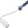 LUX Lasurroller 12 cm mit Mikrofaserbezug und braunen Tupfen für glatte Flächen.