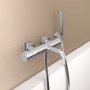Ideal Standard Idealrain Atelier Handbrause in Chrom, montiert an der Wand.