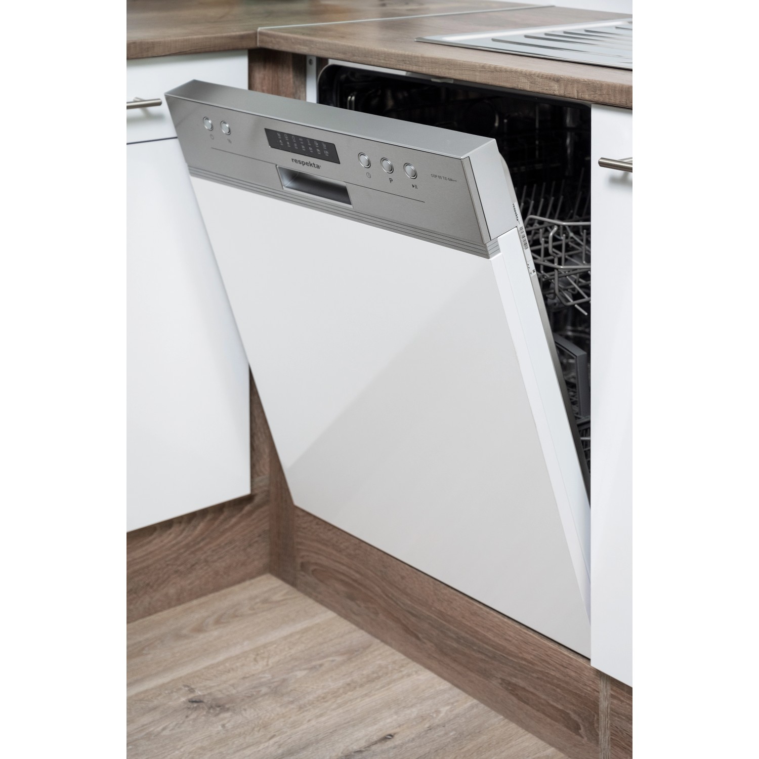 Offener Geschirrspüler in weißer Küche Eiche York Nachbildung der Respekta Winkelküche 370 cm.