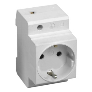 Weiße Steckdose 16A 250V für den Einbau in einen Verteilerkasten.