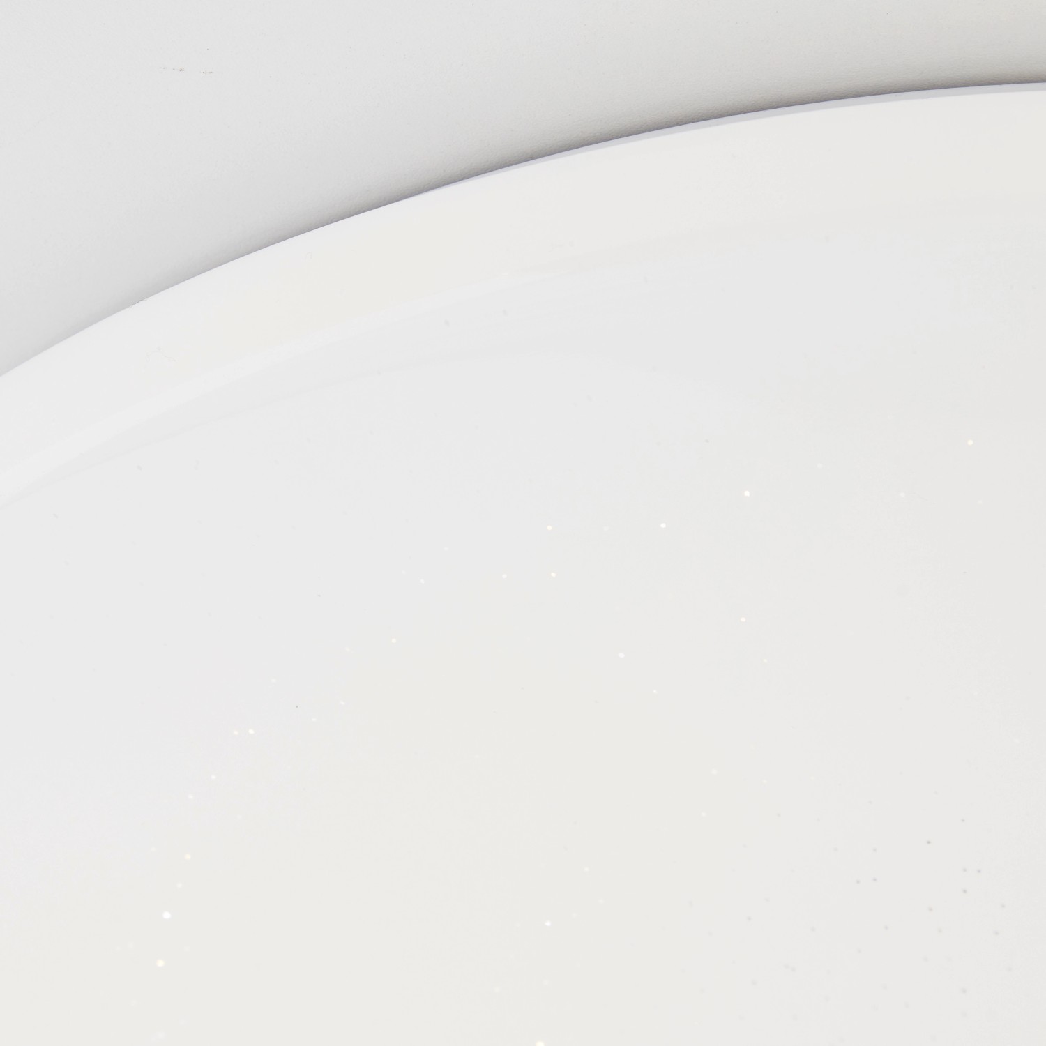 Weiße LED-Deckenleuchte Leonie mit RGB-Funktion, Ø 49 cm. Moderne Deckenlampe für Wohnräume.