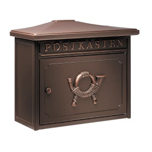 Burg Wächter Briefkasten Sylt 1883 in Kupfer mit Posthorn-Motiv.