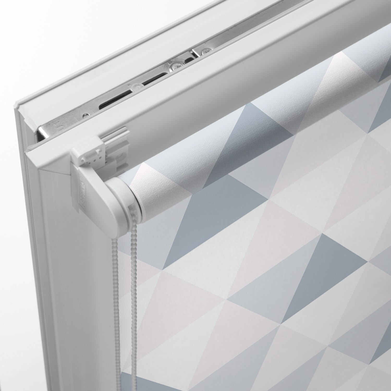 Gardinia EasyFix Rollo Triangle, 45x150 cm, mehrfarbig mit geometrischem Muster.